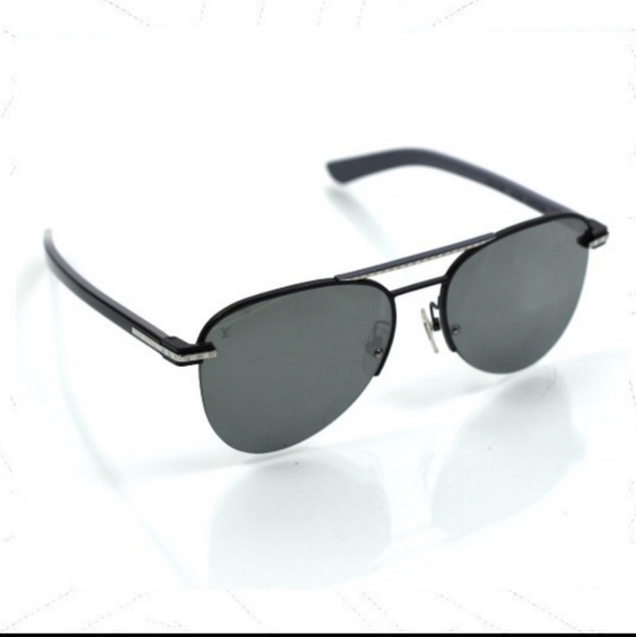 Louis Vuitton Accessories Louis Vuitton Ash Z06e 9c5 Sunglasses